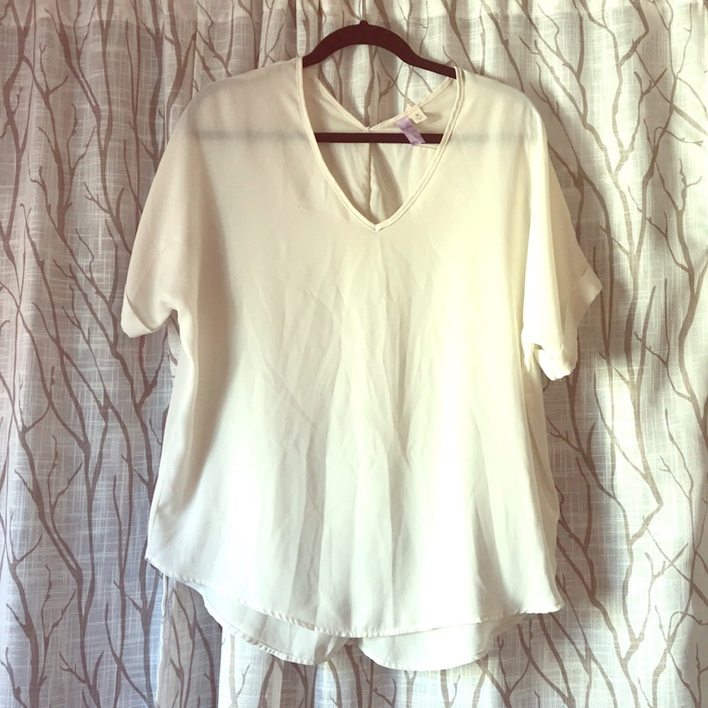 White short sleeve tunic